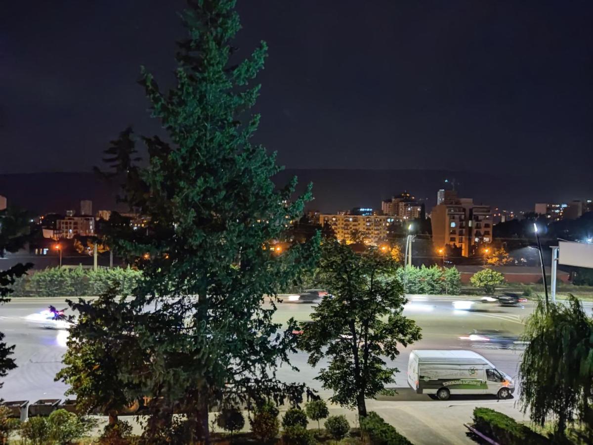 بيت الضيافة سبارتاك تبليسي المظهر الخارجي الصورة